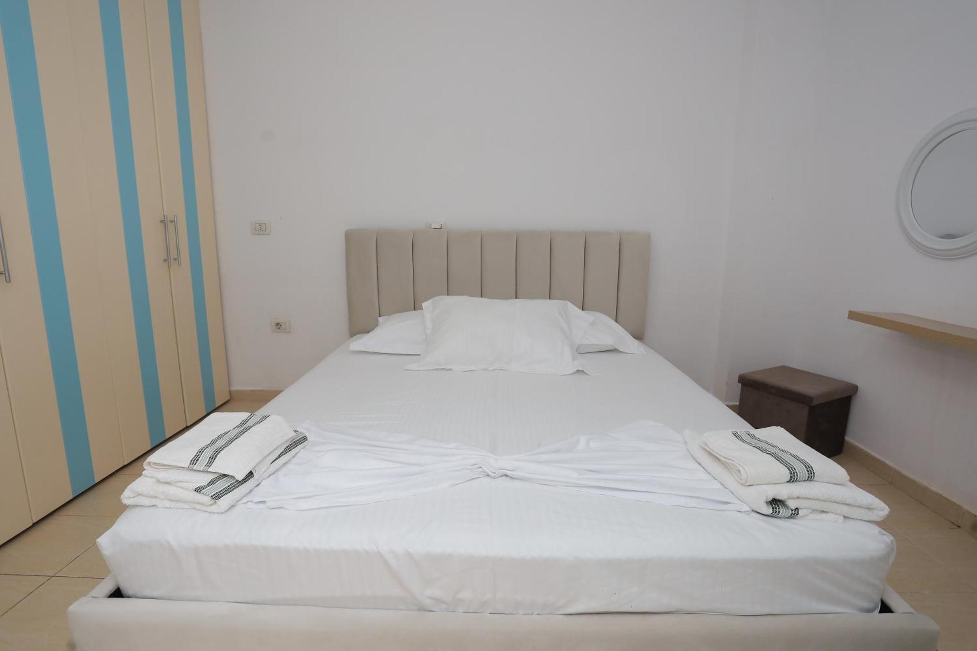 New Bazar Selvia Apartment Tirana Exterior photo
